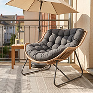 Ein Balkon - vier Looks